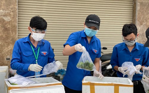 Chương trình "Đi chợ giúp dân - Đồng hành chống dịch"