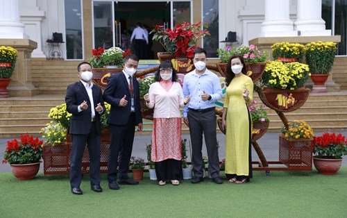 Xuân mới 2022 rộn rã đón sinh viên