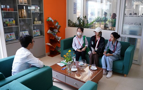 Hơn 1.000 học sinh ở Đắk Lắk được tư vấn, hướng nghiệp trước khi thi THPT
