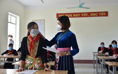 Chấn hưng văn hóa bắt đầu từ giáo dục: Xã hội cần thang giá trị chung