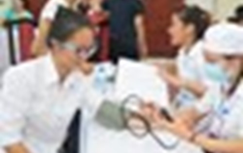 Tổ chức khám sức khỏe sinh viên nhập học năm 2019