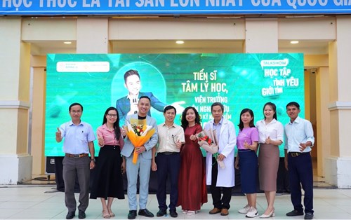 Học bổng khuyến học Mùa gieo hạt đến học sinh THPT Quảng Nam