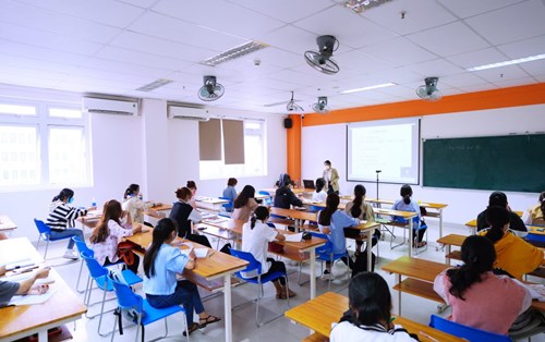  Đại học Đông Á triển khai chặt chẽ phương án học tập an toàn